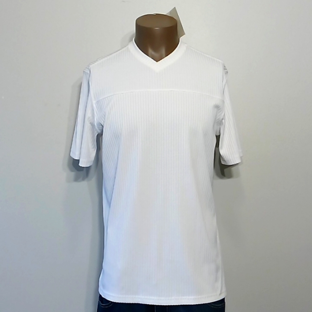 Comfortable & Fitting 1pc White V-neck short sleeves shirt by SMASH